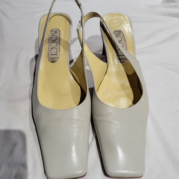 Beige square toe slings.  SIZE 4 - Picture 1 of 8